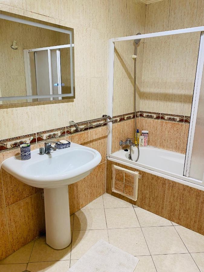 Appartement Spacieux Et Agreable Tânger Exterior foto